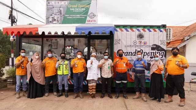 PERESMIAN: Smile Barbershop yang merupakan program PPM PT Arutmin Indonesia Tambang Satui Bidang Ekonomi diresmikan, Kamis (26/8) tadi. | FOTO: ARUTMIN FOR RADAR BANJARMASIN.