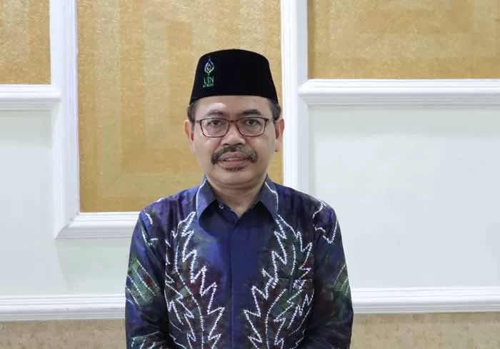 Prof Mujiburrahman