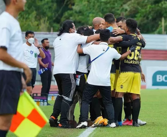BERNAPAS LEGAS: Kemenangan penting diraih Barito Putera dalam lanjutan Liga 1 dengan mengandaskan Persita Tangerang 1-0 di Stadion Moch Soebroto, Magelang, Jawa Tengah, Minggu (12/12) malam.