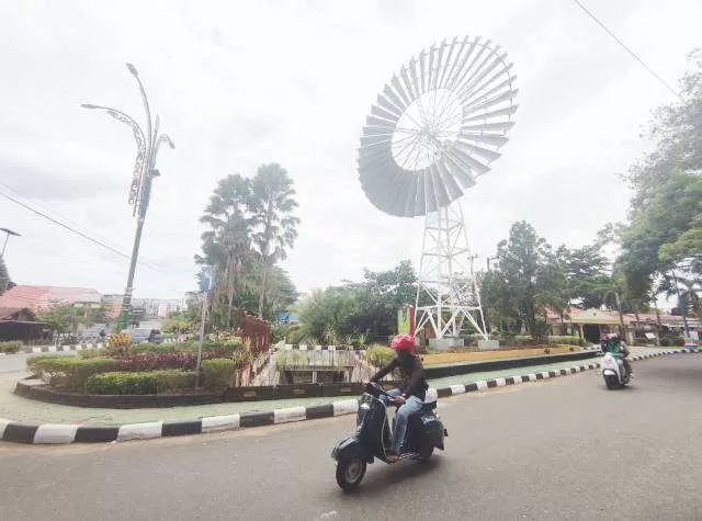 MAGNET: Direstorasinya Kincir Angin Komet dipastikan bakal menjadi magnet baru di Kota Idaman Banjarbaru. | FOTO: RAHMAT/RADAR BANJARMASIN