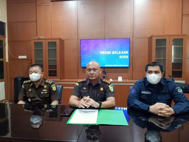 PRESS RELEASE: Kejaksaan Negeri Batola menggelar press release kelanjutan kasus sengketa sawit yang memasuki lembaran baru. | Foto: Ahmad Mubarak/Radar Banjarmasin