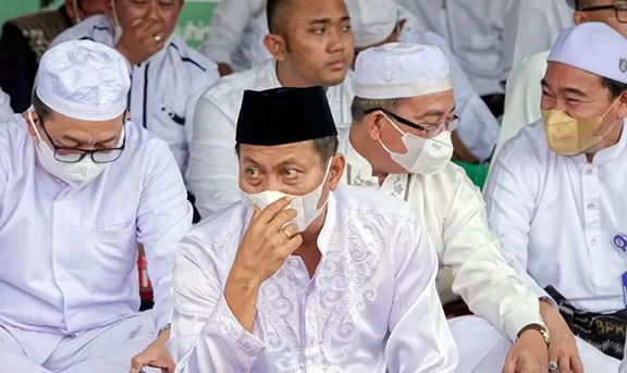 SERBA PUTIH: Wawali Kota Banjarbaru, Wartono langsung hadir di acara peringatan Harjad Kabupaten Tanah Bumbu di Batulicin.