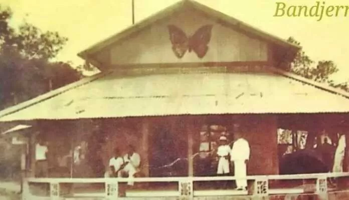 LOKALISASI: Rumah Kuning di Pasar Kupu-Kupu, belakang kantor RRI lama. Lokalisasi ini pernah berjaya pada tahun 1965 sampai 1970.