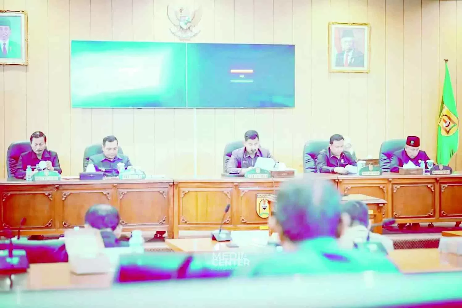 Rapat Paripurna DPRD Banjarbaru dengan agenda pengambilan keputusan Raperda tentang Anggaran Pendapatan dan Belanja Daerah (APBD) Selasa (7/11) siang. (MEDIA CENTER BANJARBARU UNTUK RADAR BANJARMASIN)