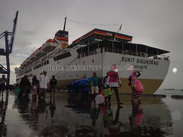 Kapal Pelni yang sandar di pelabuhan Malundung, Tarakan. (ilustrasi)