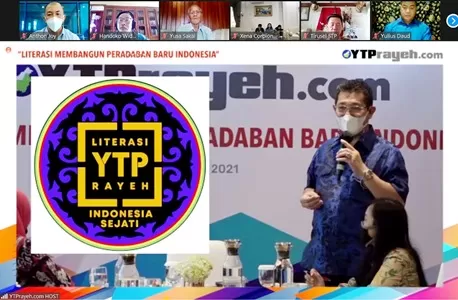 DUNIA LITERASI: Dr. Yansen TP, M.Si, saat meluncurkan YTPrayeh.com untuk mewadahi dunia literasi Indonesia, Selasa (12/1) di Hotel Pullman Jakarta./ZOOM MEETING