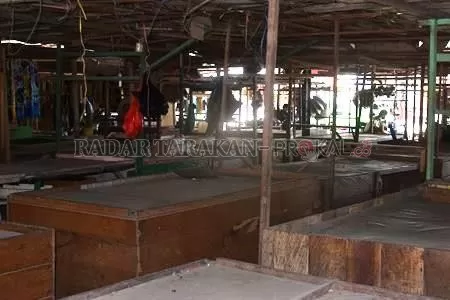 SEMRAWUT: Pemkab Bulungan akan menyiapkan perda untuk mengatur sanksi bagi pedagang nakal di Pasar Induk, Tanjung Selor./PIJAI PASARIJA/RADAR KALTARA