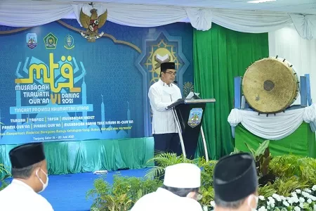 KEAGAMAAN: Sekprov Kaltara, Suriansyah sat membuka MTQ ke-6 tingkat Provinsi Kaltara di Tanjung Selor, Senin (14/6).