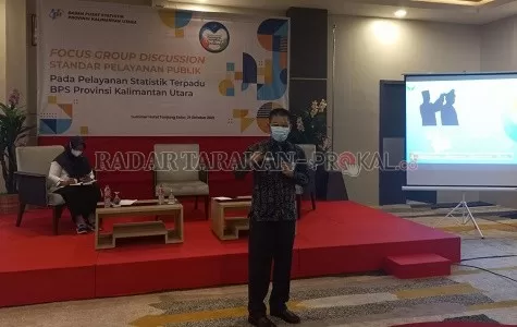 PELAYANAN PUBLIK: Kepala Ombudsman RI Perwakilan Provinsi Kaltara Ibramsyah Amiruddin menjadi narasumber FGD yang digelar BPS Kaltara baru-baru ini./PIJAI PASARIJA/RADAR KALTARA
