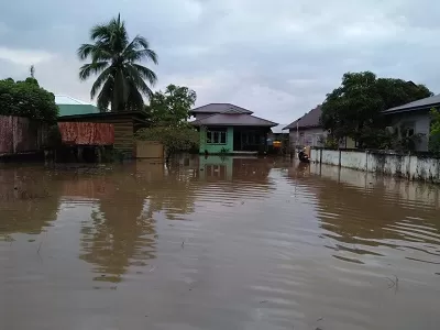 TERENDAM: Tampak salah satu wilayah di sekitar pusat kota Malinau terendam banjir hingga ketinggian 1 meter./BPBD KABUPATEN MALINAU UNTUK RADAR TARAKAN
