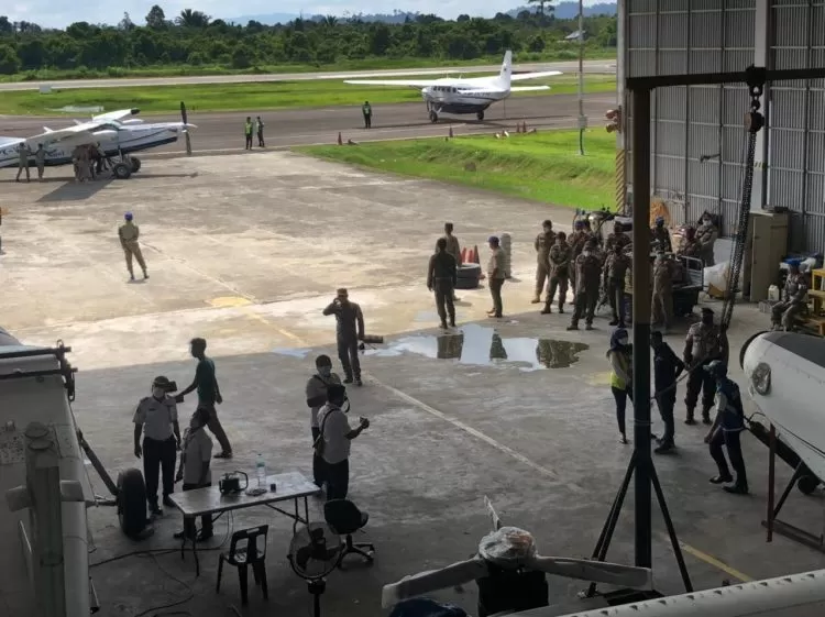 Satpol PP Malinau mengeluarkan 3 unit pesawat Susi Air dari hanggar milik Pemerintah Kabupaten Malinau di Bandara RA Bessing Kabupaten Malinau pada Februari lalu.