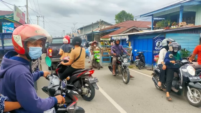 PKB: Aktivitas masyarakat di Kabupaten Malinau menggunakan kendaraan bermotor. (Hadi Aris Iskandar/Radar Tarakan)