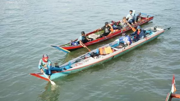 RENTAN: Ribuan nelayan di Tarakan akan menerima perlindungan berupa asuransi, Minggu (23/10). (FOTO: IFRANSYAH/RADAR TARAKAN)
