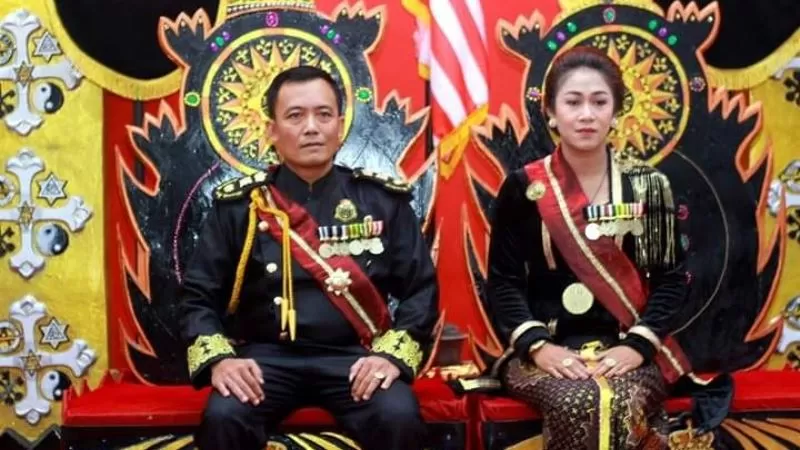 Raja dan ratu Keraton Agung Sejagat, Totok Santosa dan Fanny Aminadia akhirnya diamankan Polres Purworejo, Selasa (14/1/2020)