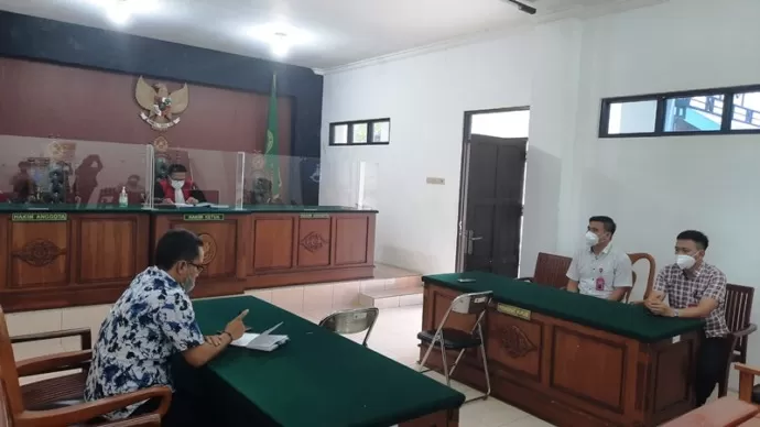 Sidang putusan praperadilan Haji Asang Triasa (HAT) di Pengadilan Negeri Palangka Raya, Kamis (24/3). (HAFIDZ/PROKALTENG.CO)