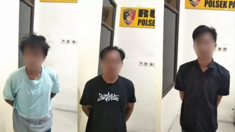 Tiga pemuda saat diamankan oleh Polsek Pahandut akibat diduga kuat terlibat dan melakukan tindak pidana pengeroyokan. (POLRESTA PKY)