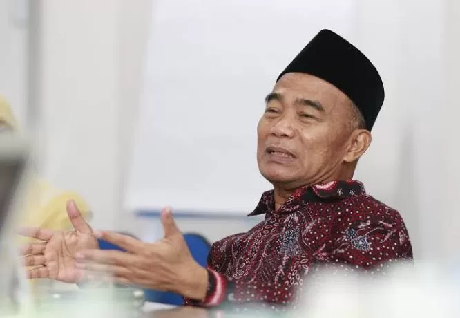 Mendikbud, Muhadjir Effendy menargetkan kesiapan UNBK 2019 di seluruh Indonesia mencapai 80 persen. (Foto : dok. JawaPos)