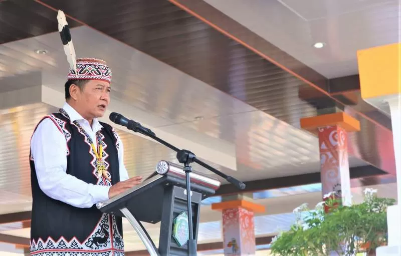 Bupati Bonifasius Belawan Geh memimpin upacara peringatan HUT Ke-7 Kabupaten Mahakam Ulu (Mahulu).