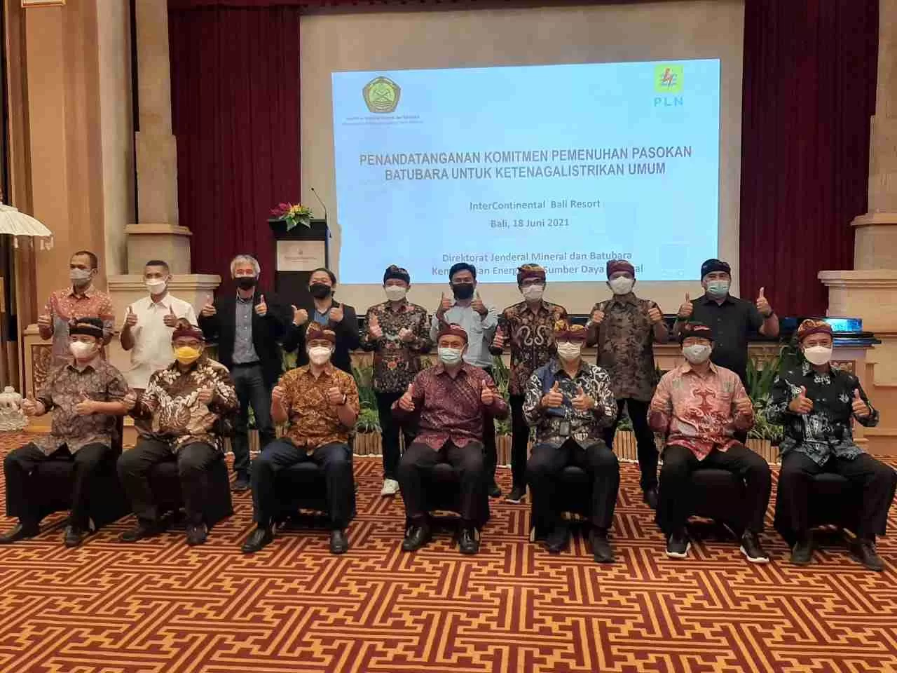DUKUNGAN UNTUK PLN: Penandatanganan Komitmen Pemenuhan Pasokan Batu Bara untuk Ketenagalistrikan Umum yang diselenggarakan di Bali (18/6).