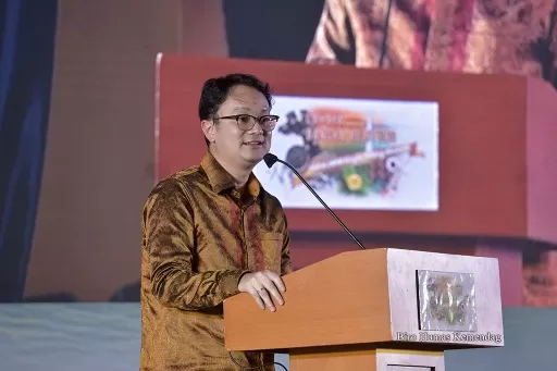 Wakil Menteri Perdagangan Jerry Sambuaga saat meluncurkan Gerakan Nasional Bangga Buatan Indonesia (BBI) #CahayaBangkaBelitung yang digelar secara hibrida mengatakan bahwa dalam dua tahun terakhir, usaha mikro, kecil, dan menengah (UMKM) membuktikan dapat menjadi salah satu penggerak utama perekonomian Indonesia.