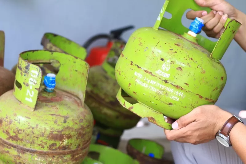Pemkot Balikpapan melalui Dinas Perindustrian dan Perdagangan bakal mengawasi distribusi elpji 3 kilogram di kalangan pengecer.
 
 (FOTO : Anggi Pradhita)