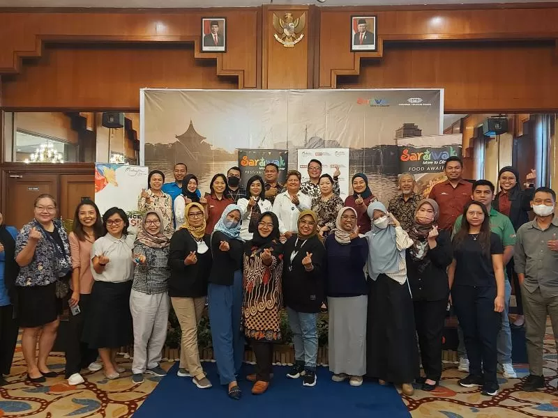 Sarawak Tourism Board (STB) Malaysia menjajaki peluang kerjasama dengan Dinas Pemuda Olahraga dan Pariwisata (Disporapar) untuk meningkatkan jumlah kunjungan wisatawan.