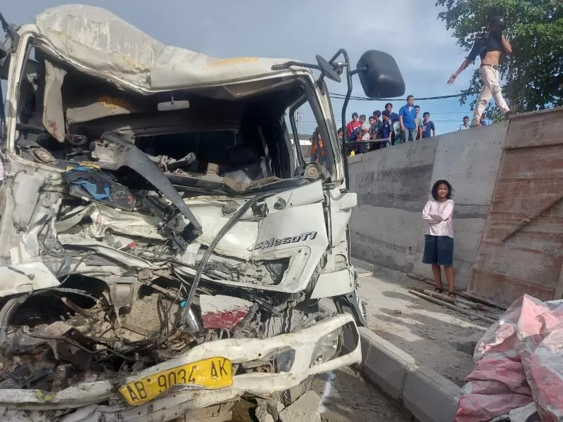 Kepolisian dan BPTD Wilayah XVII Kaltim-Kaltara memastikan KIR truk yang mengalami kecelakaan di turunan Muara Rapak mati.