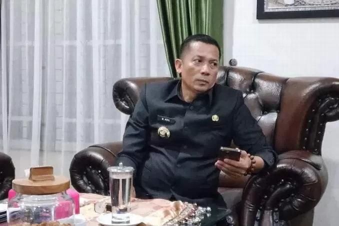 Bupati Kepulauan Meranti Muhammad Adil ditangkap KPK. Adil sempat bikin heboh menyebut Kemenkeu isinya iblis. (Riau Pos.co)