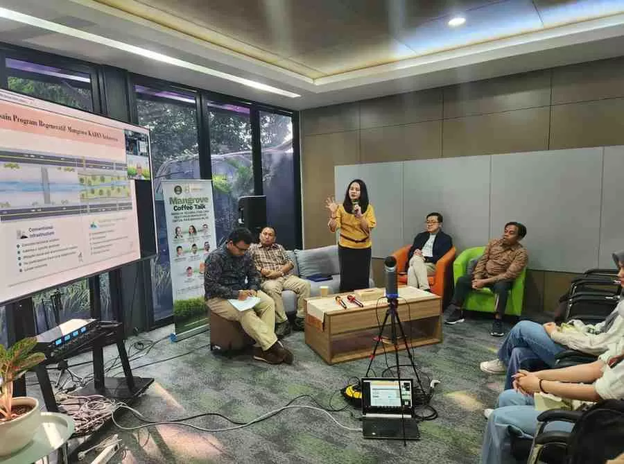 Mangrove Coffee Talk bertema Menilik Rehabilitasi dan Restorasi Mangrove untuk Perubahan Iklim di KEHATI Foundation, Cilandak, Jakarta Selatan, Rabu (31/5).