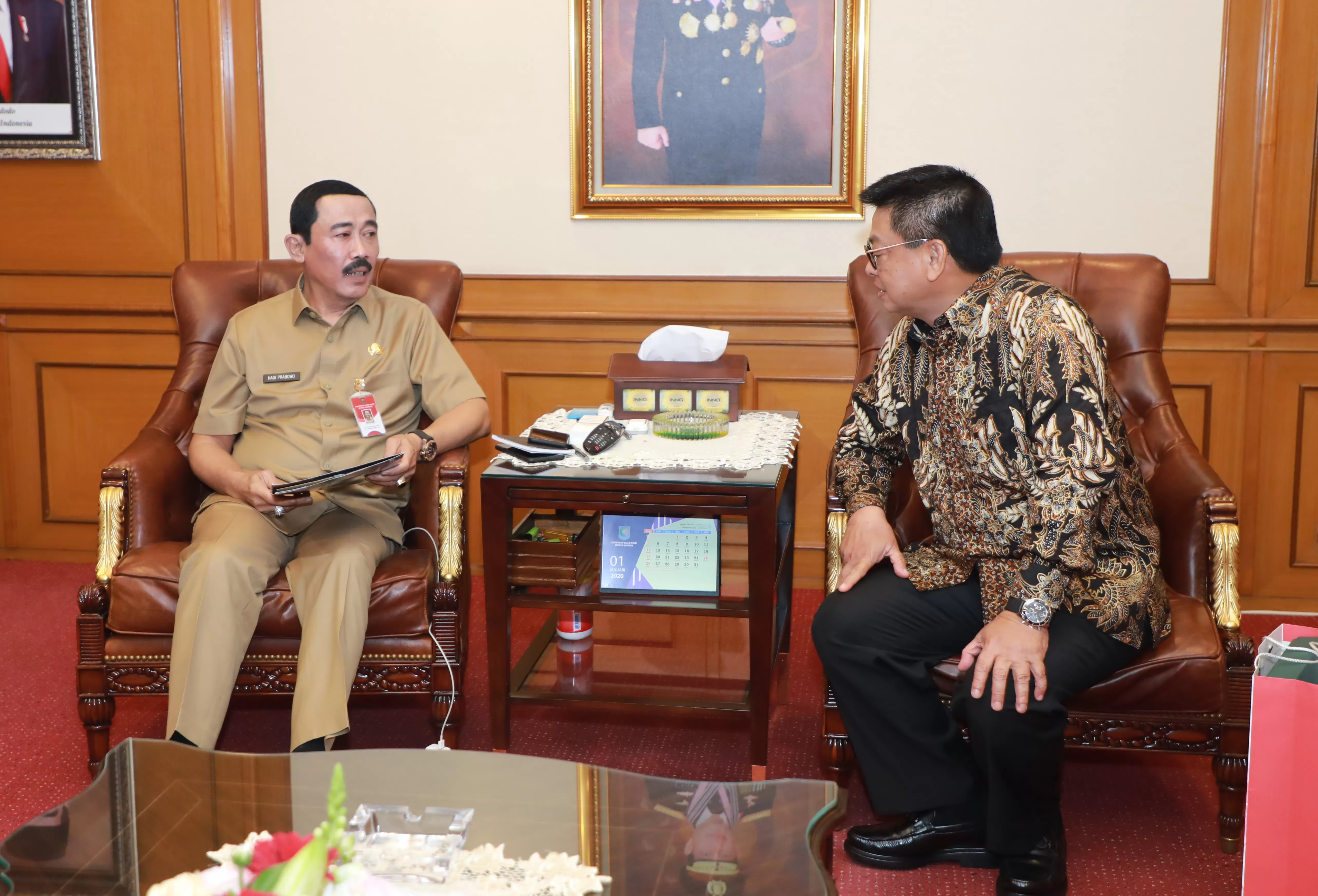 KOORDINASI: Gubernur Kaltara, Dr H Irianto Lambrie berkoordinasi dengan Sekjen Kemendagri, Hadi Prabowo, Senin (19/1).