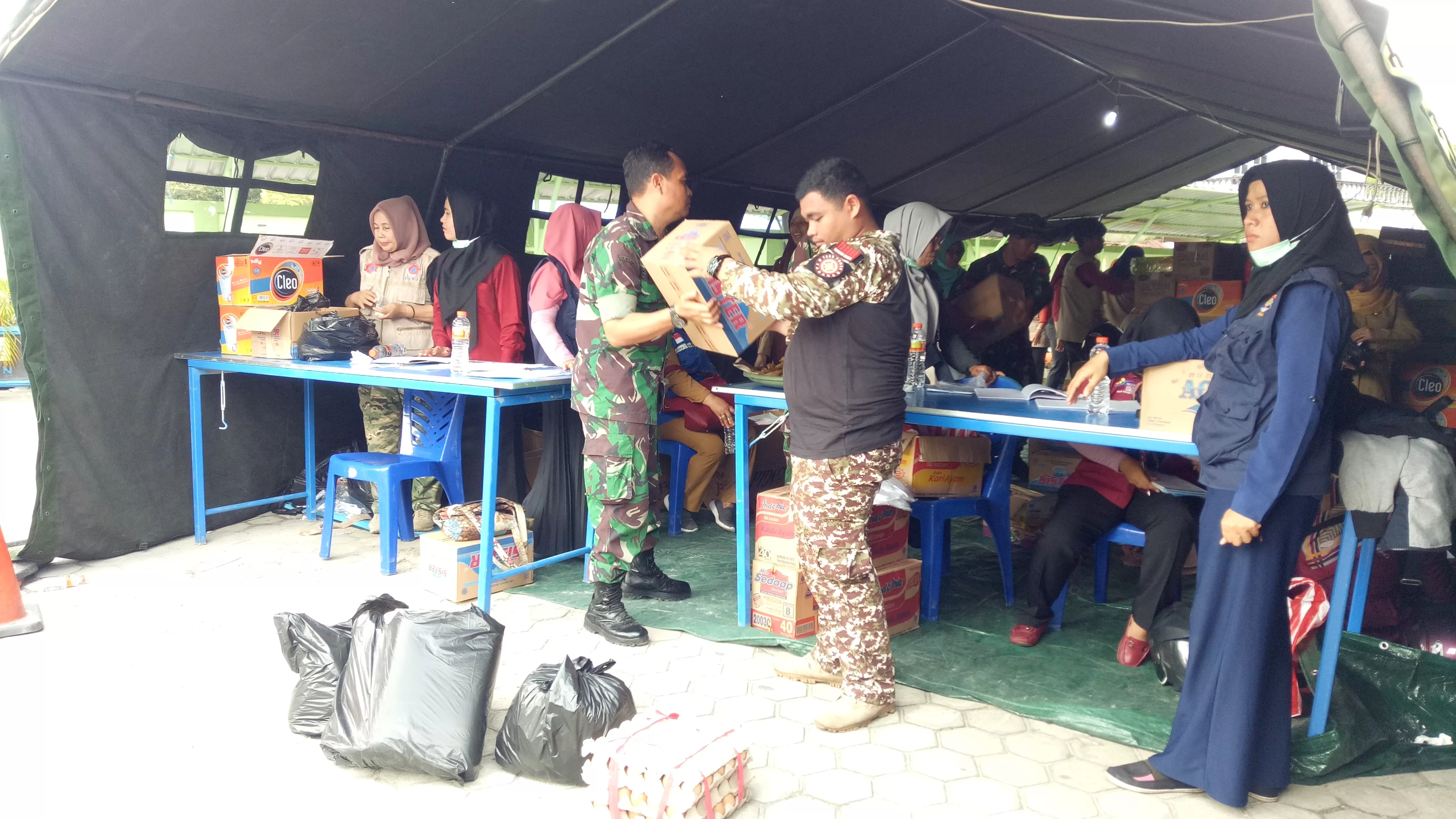 BANTUAN: Tenda untuk dapur umum yang disediakan bagi warga terdampak kebakaran Pasar Batu, Tarakan.