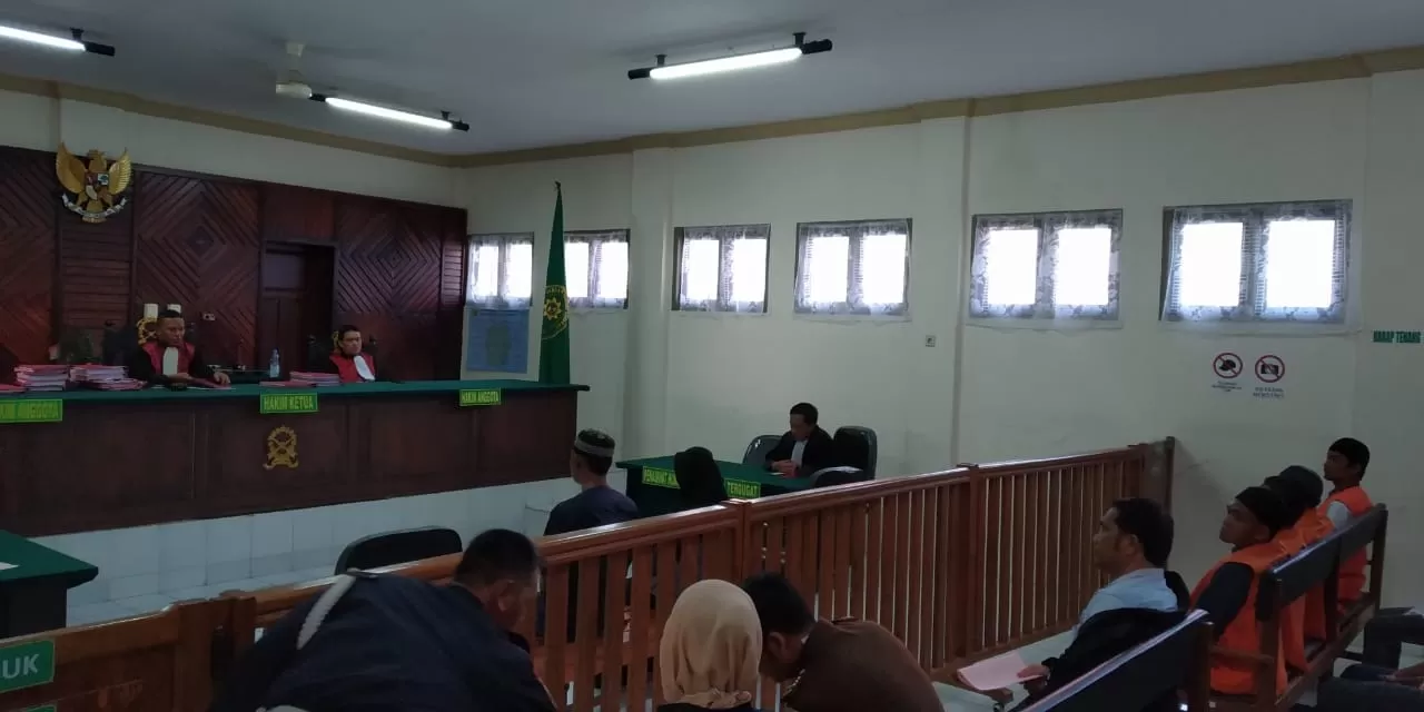 SIDANG PEMBELAAN. Terdakwa kepemilikan sabu 3,9 kg Dewi dan Andi menjalani sidang pembelaan di Pengadilan Negeri Tarakan, Selasa (11/2).