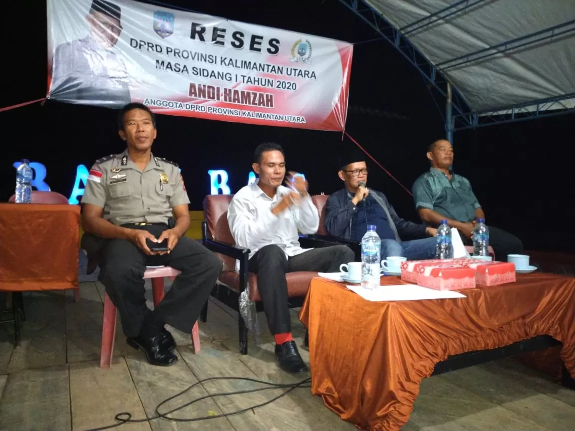 RESES: Wakil Ketua DPRD Kaltara Andi Hamzah, menyerap aspirasi masyarakat di Sebatik, Nunukan. Listrik dan Air Bersih Jadi Keluhan Utama