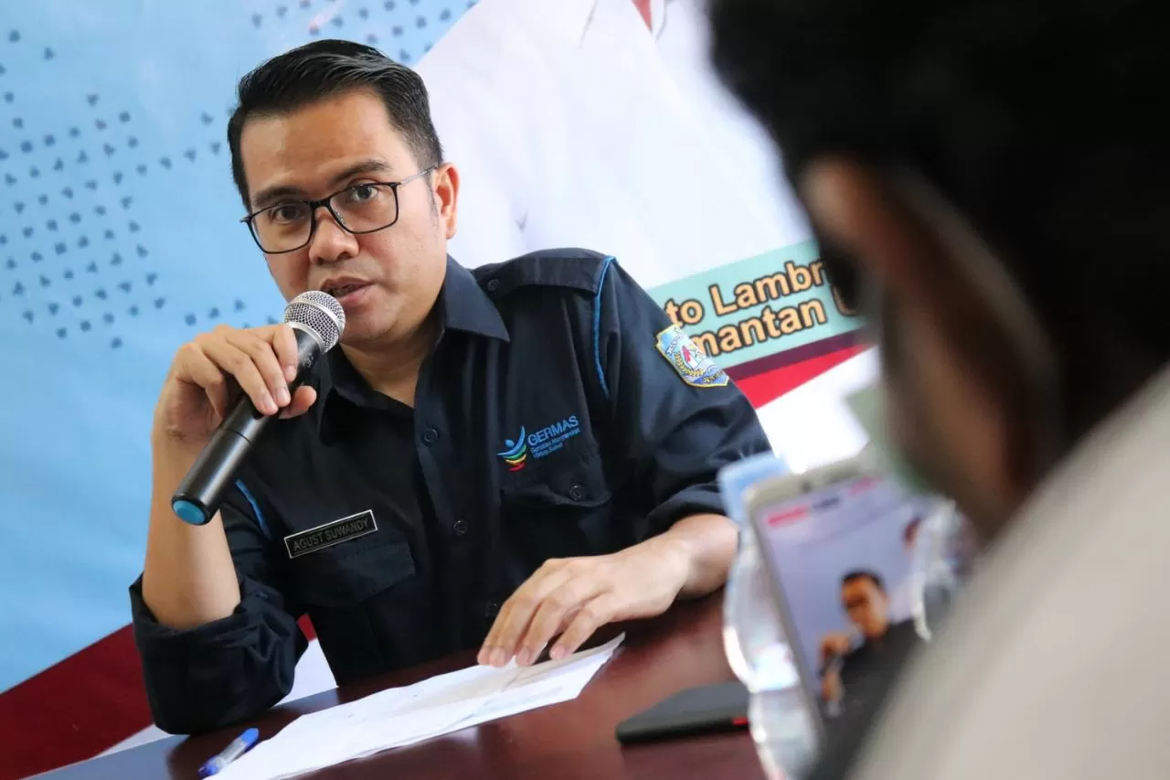 PRESS RELEASE: Jubir Penanganan Covid-19 Dinkes Kaltara, Agust Suwandy saat melakukan rilis di BPBD Kaltara, Jumat (27/3).