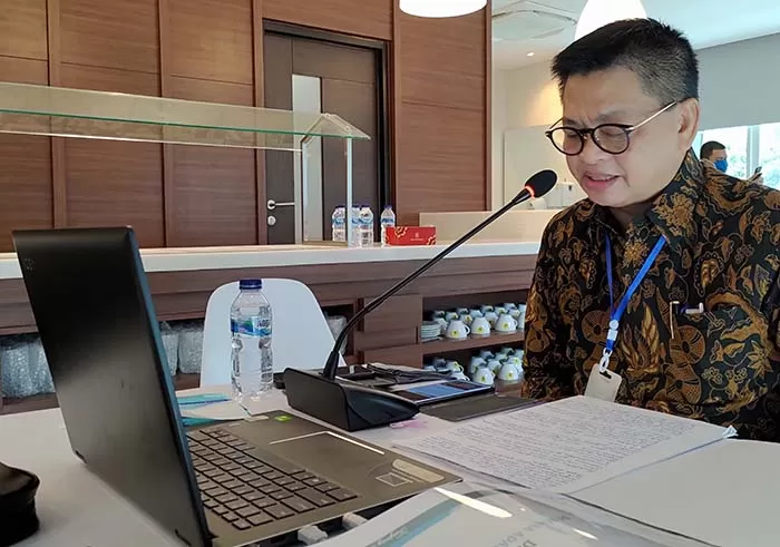 ADAPTASI: Gubernur Kaltara, Dr H Irianto Lambrie, saat menjadi narasumber seminar nasional secara daring gelaran Institut Bumi Borneo, Sabtu (4/7).