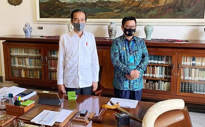 PERCEPATAN : Gubernur Kaltara, Dr H Irianto Lambrie usai mengikuti Rapat tentang percepatan serapan APBD yang dipimpin langsung oleh Presiden Jokowi di Istana Bogor, Jawa Barat, Rabu (15/7).