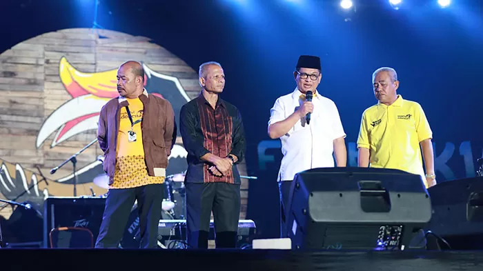 PARIWISATA: Gubernur Kaltara, Dr H Irianto Lambrie saat membuka Musik Alam 2019.