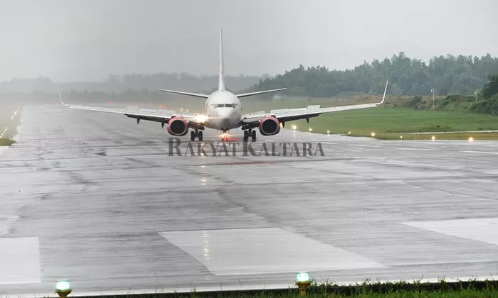 BERANGSUR NORMAL: Maskapai penerbangan yang mendarat di Bandara Juwata Tarakan sudah memenuhi standar yang diharapkan.