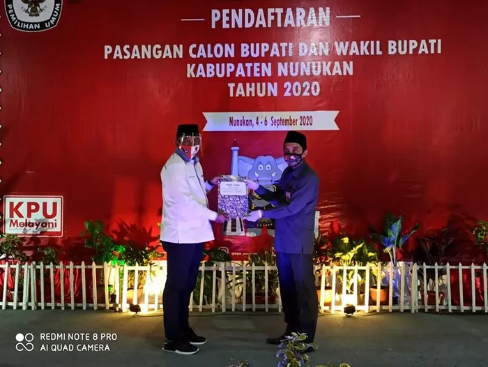 HANYA SENDIRI: KPU Nunukan menerima pendaftaran bakal calon bupati Nunukan Danni Iskandar, Sabtu (6/9).