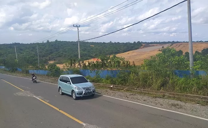 TINJAU ULANG: Salah satu akses menuju KIPI Tanah Kuning dan Mangkupadi, Kecamatan Tanjung Palas Timur bakal ditinjau ulang.