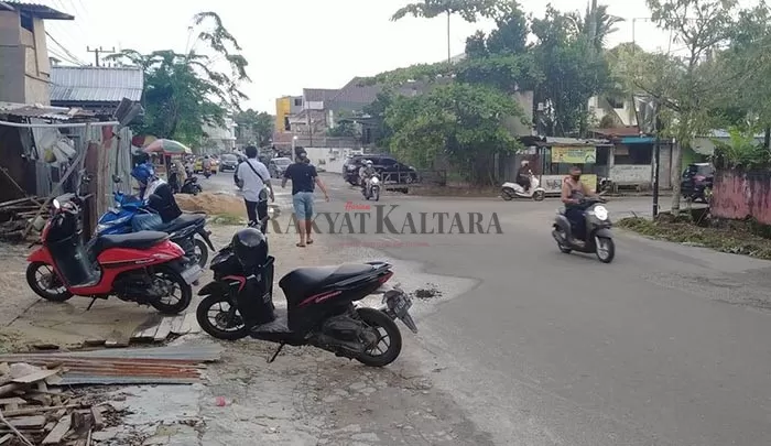 TKP PENEMBAKAN: Lokasi pertigaan Gunung Bata, Jalan Pangeran Diponegoro, Kelurahan Sebengkok, Kecamatan Tarakan Tengah, diduga pelaku menembakkan senjata api, Selasa (17/11).