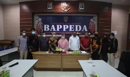 KUNKER: DPRD Kaltara melakukan kunjungan kerja ke Bappeda Tarakan, Jumat (27/11) pekan lalu.