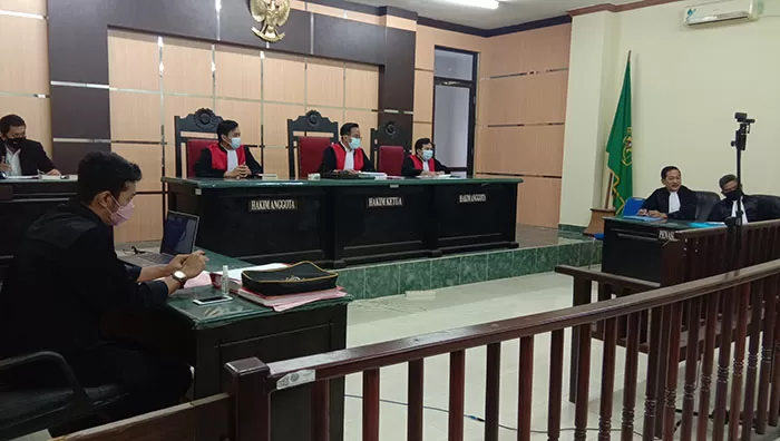 TANGGAPAN JPU: Tiga poin disampaikan JPU kepada Majelis Hakim dalam lanjutan kasus dugaan pencemaran nama baik oleh terdakwa IS, Rabu (3/3) di Pengadilan Negeri Tanjung Selor.