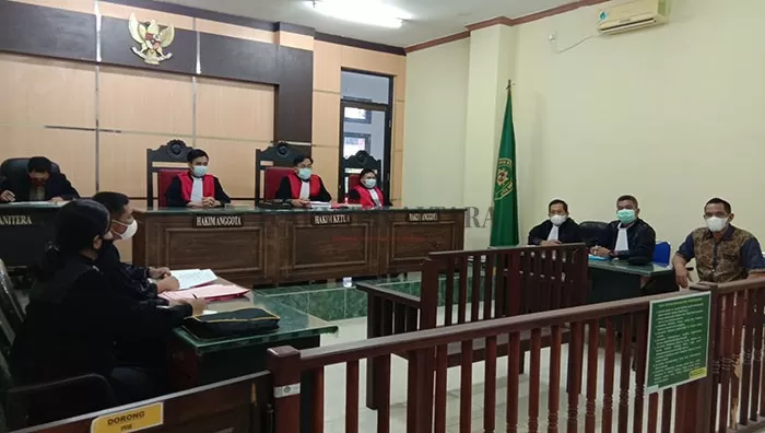 PUTUSAN SELA: Majelis Hakim Pengadilan Negeri Tanjung Selor menolak eksepsi dari terdakwa IS dalam persidangan yang digelar Senin (15/3) kemarin.