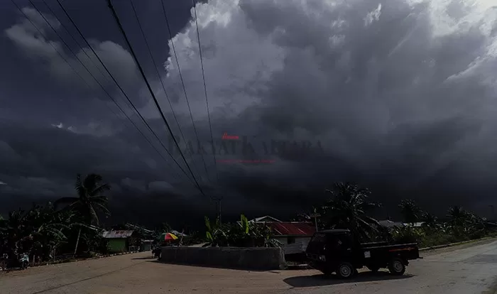 AWAN PEKAT: BMKG Tanjung Harapan memperkirakan terdapat potensi cuaca ekstrem berupa hujan lebat hingga sedang.