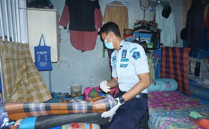 DISIDAK: Petugas Lapas Tarakan kembali mendapati barang terlarang di kamar hunian warga binaan, Selasa (4/5) lalu.