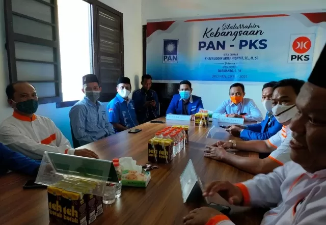 AGENDA KEUMATAN: Pengurus DPD PKS Tarakan saat bersilaturahmi ke Sekretariat DPD PAN Tarakan, Sabtu (29/5).