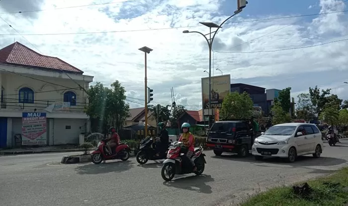 PPKM MIKRO: Aktivitas masyarakat di Tanjung Selor yang harus tetap mematuhi prokes.
