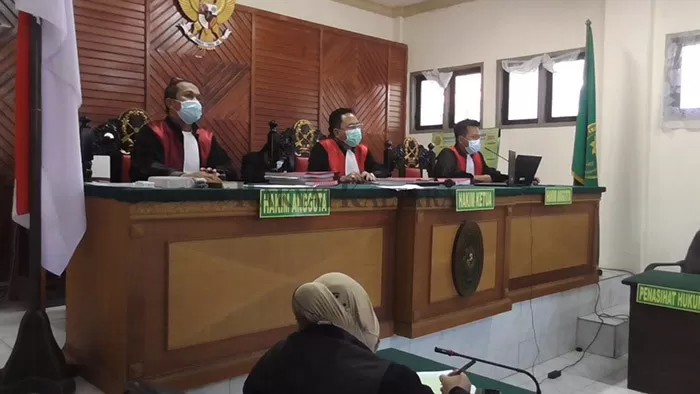 VONIS SEUMUR HIDUP: Sidang pembacaan vonis terhadap terdakwa Husein, WNA asal Filipina di Pengadilan Negeri Tarakan, Kamis (19/8).
