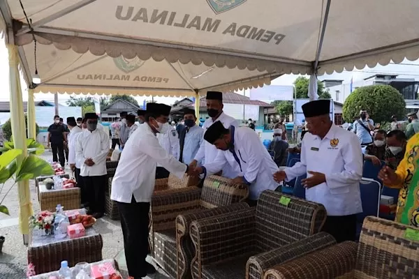 MTQ MUALAF- Gubernur Kaltara H Zainal A Paliwang, saat membuka MTQ Mualaf yang ke-2 di Masjid At-taqwa Malinau, Kamis (14/4/2022).